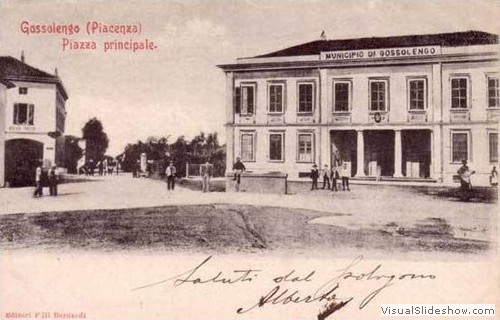gossolengo, la piazza principale con il municipio 1901