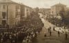 4 circolava aria di festa per i ragazzi in attesa della processione del quartiere.. piacenza anni 30.JPG